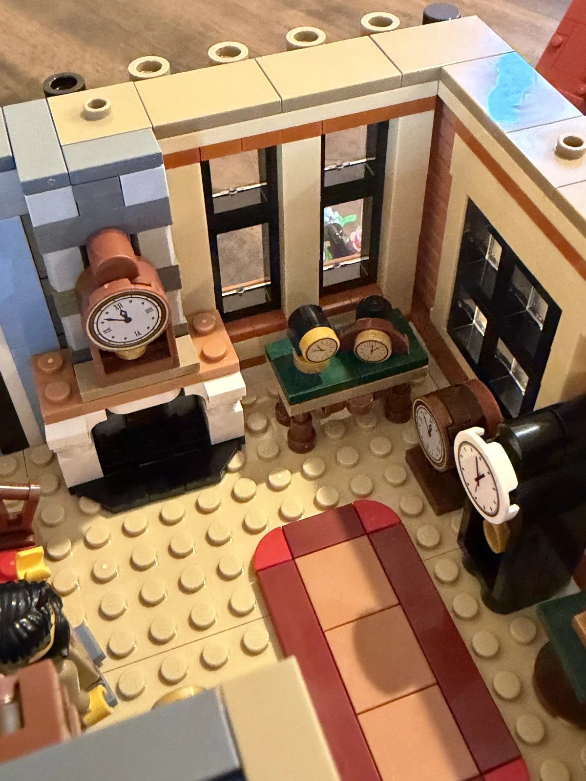 LEGO 10350 Tudor Corner — clockmaker's workshop, clocks and workbench
