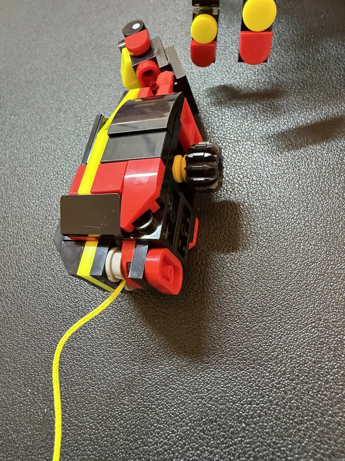 LEGO 31159: Surprising Spider Review — build 4