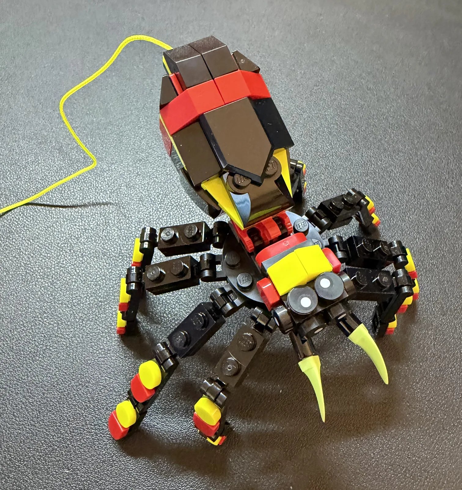 LEGO 31159: Surprising Spider Review — final complete spider