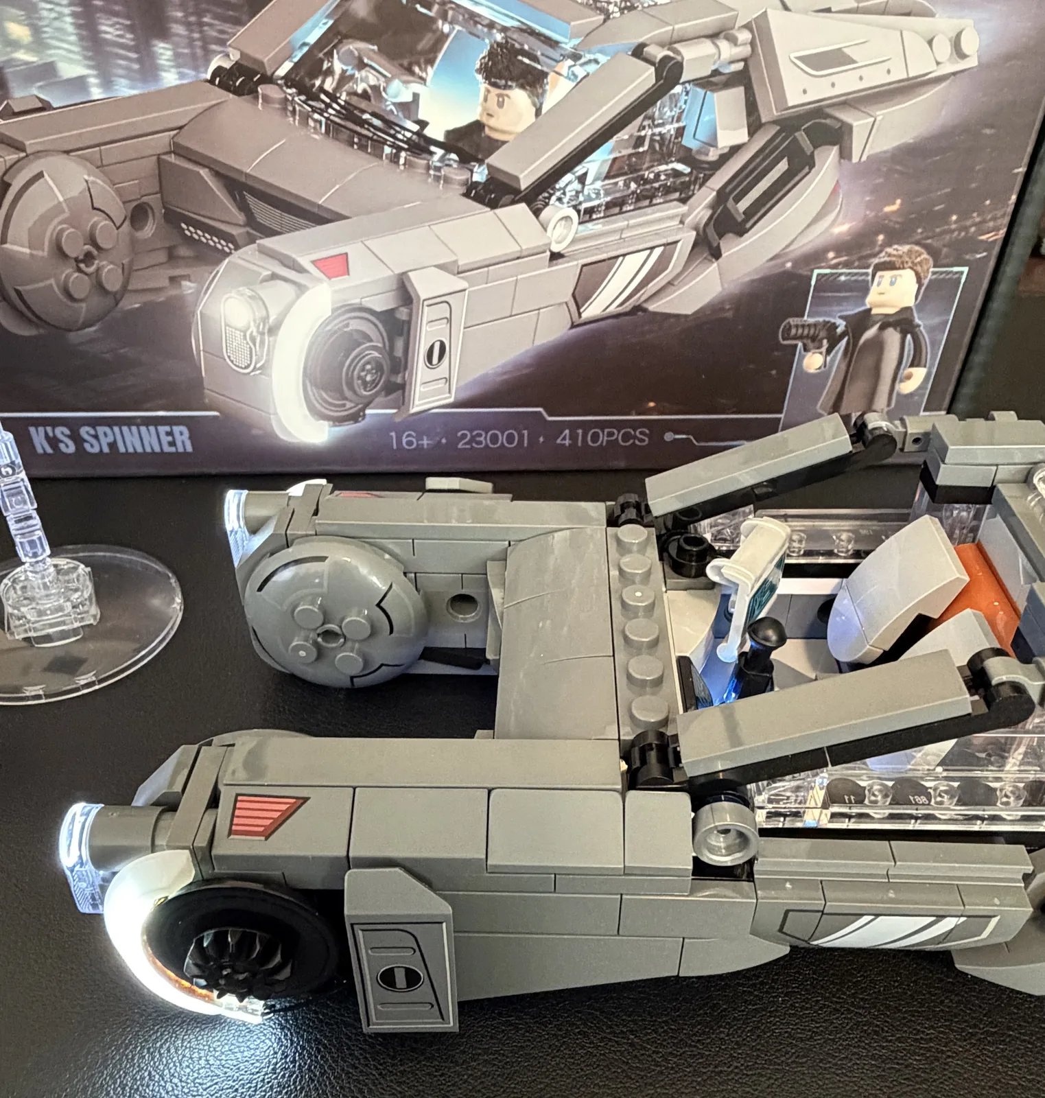 Lumibricks 23001 K's Spinner — finished build, front three-quarter view