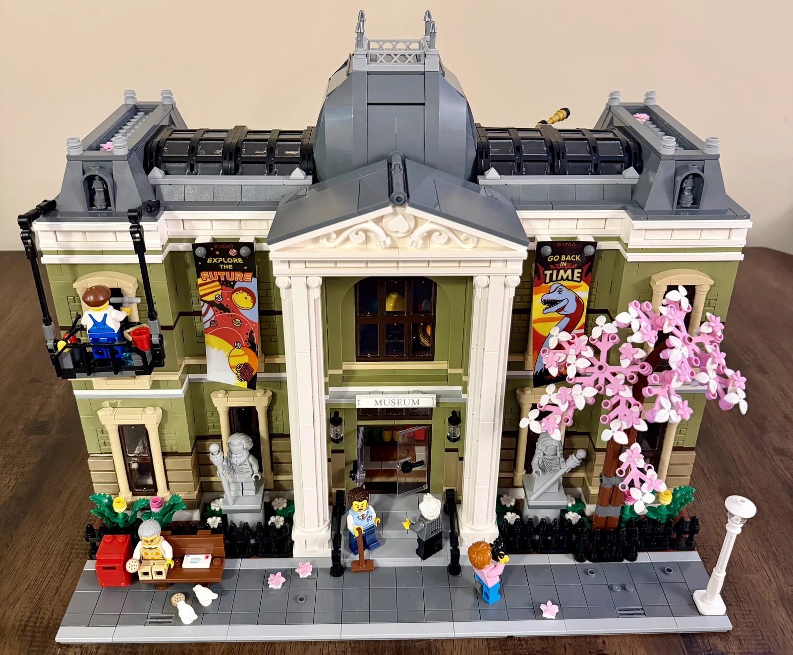 LEGO 10326 Natural History Museum — finished modular building