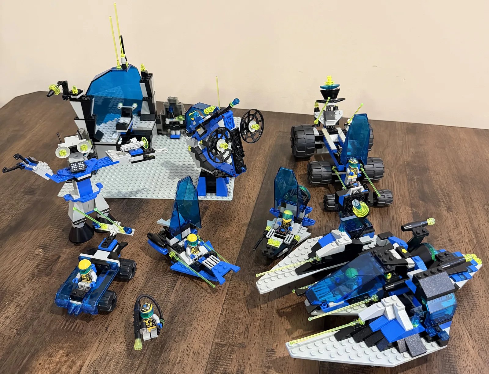 LEGO 1787 Crater Cruiser — with the rest of the Unitron army
