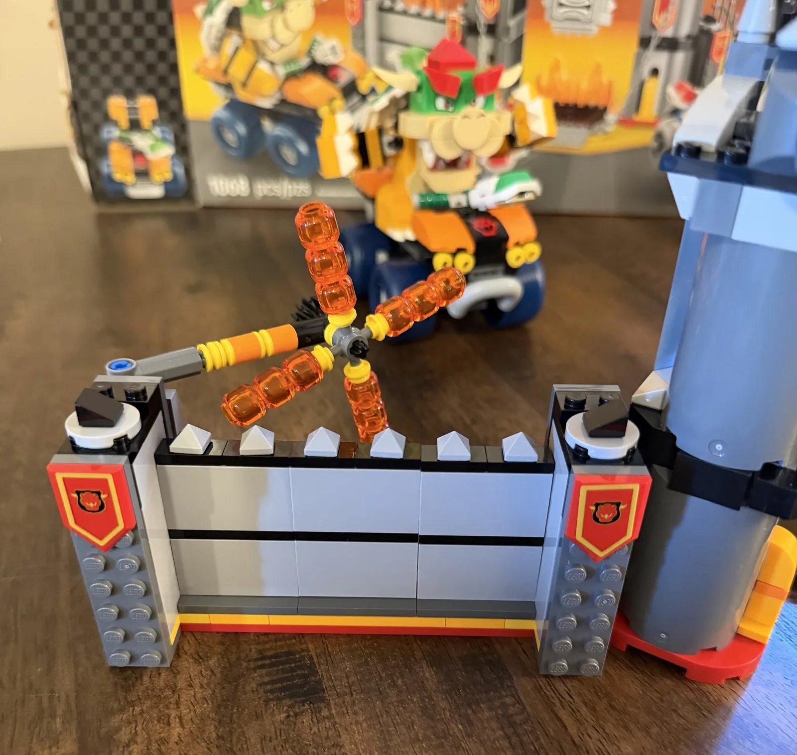 LEGO 72039 Mario Kart Bowser's Castle — Bowser gate