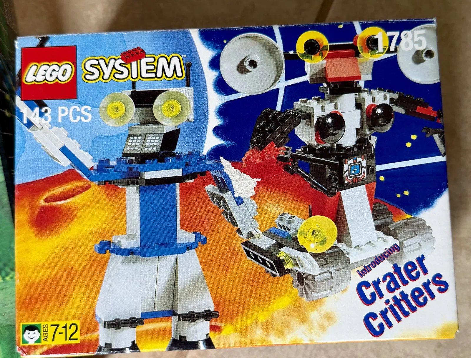 LEGO Space 1785 Crater Critters Review — box front