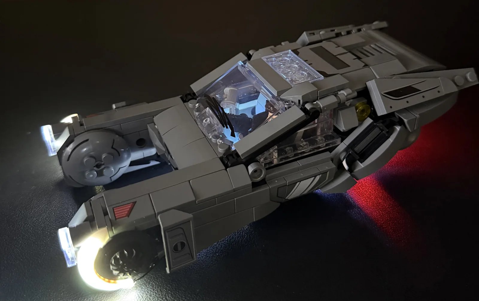 Lumibricks 23001 K's Spinner — finished light-up Blade Runner 2049 model
