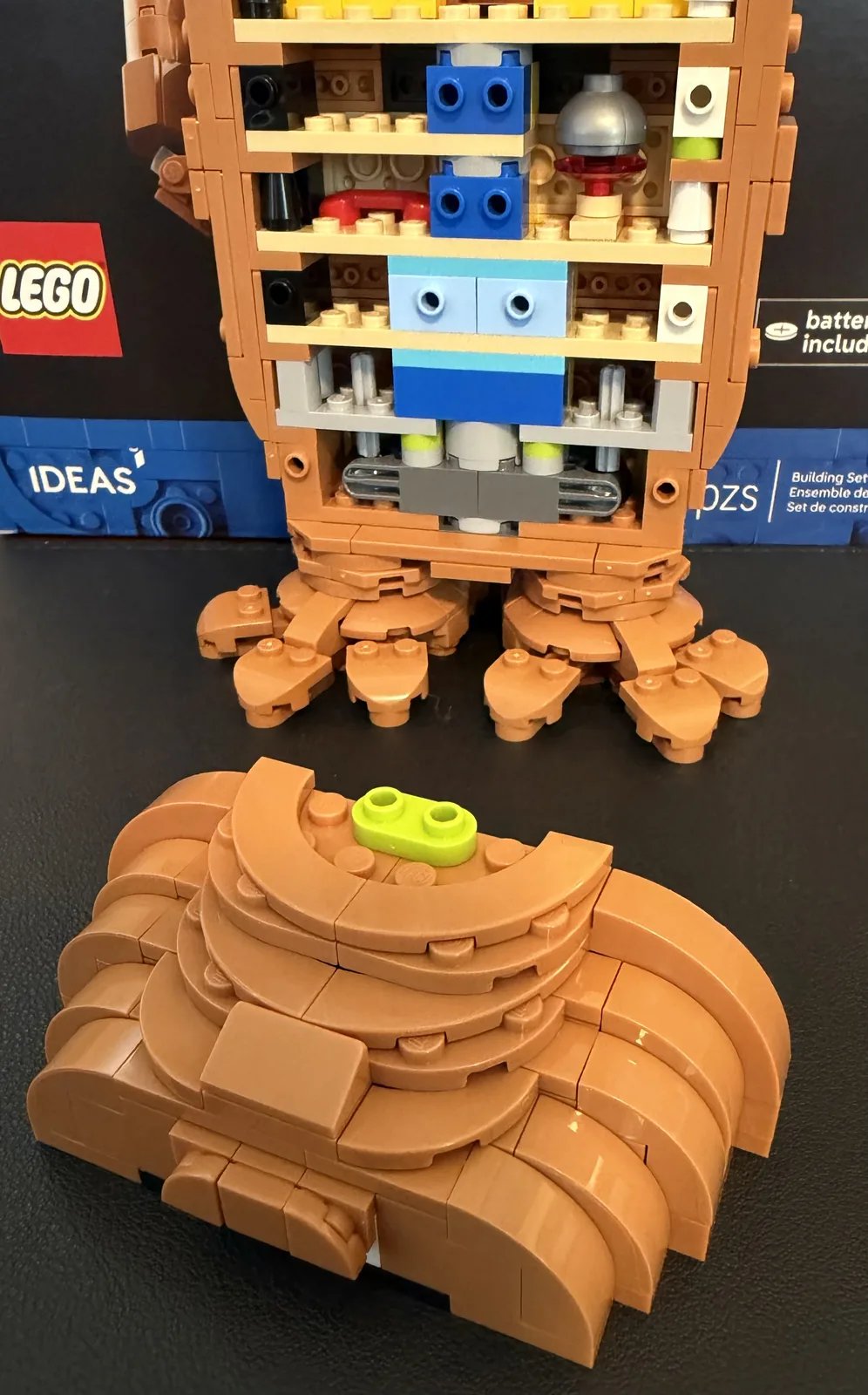 LEGO Ideas 21370 E.T. the Extra-Terrestrial — step 5, adding bulk to the body