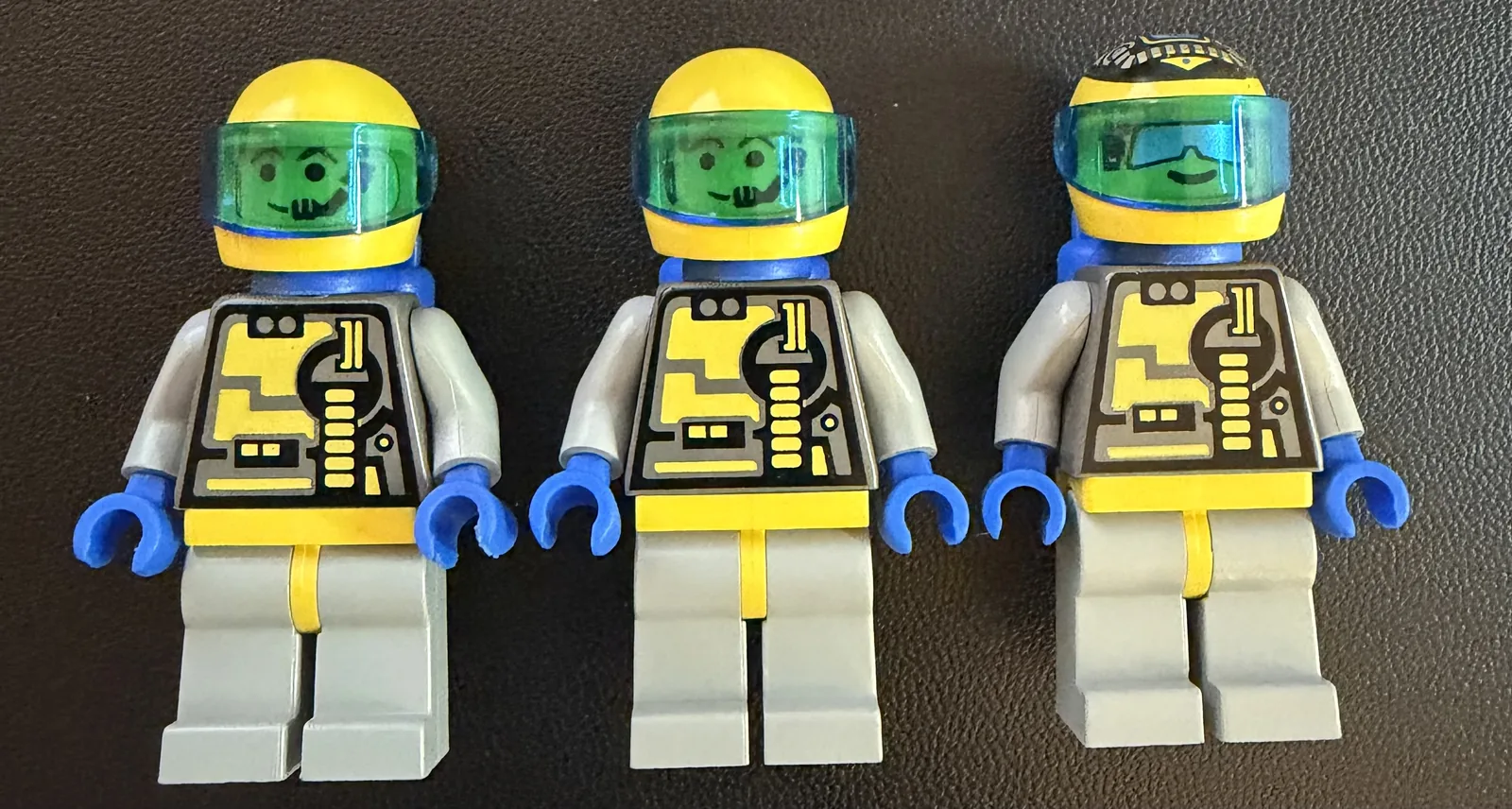LEGO 1793 Space Station Zenon - the three Unitron astronaut minifigures