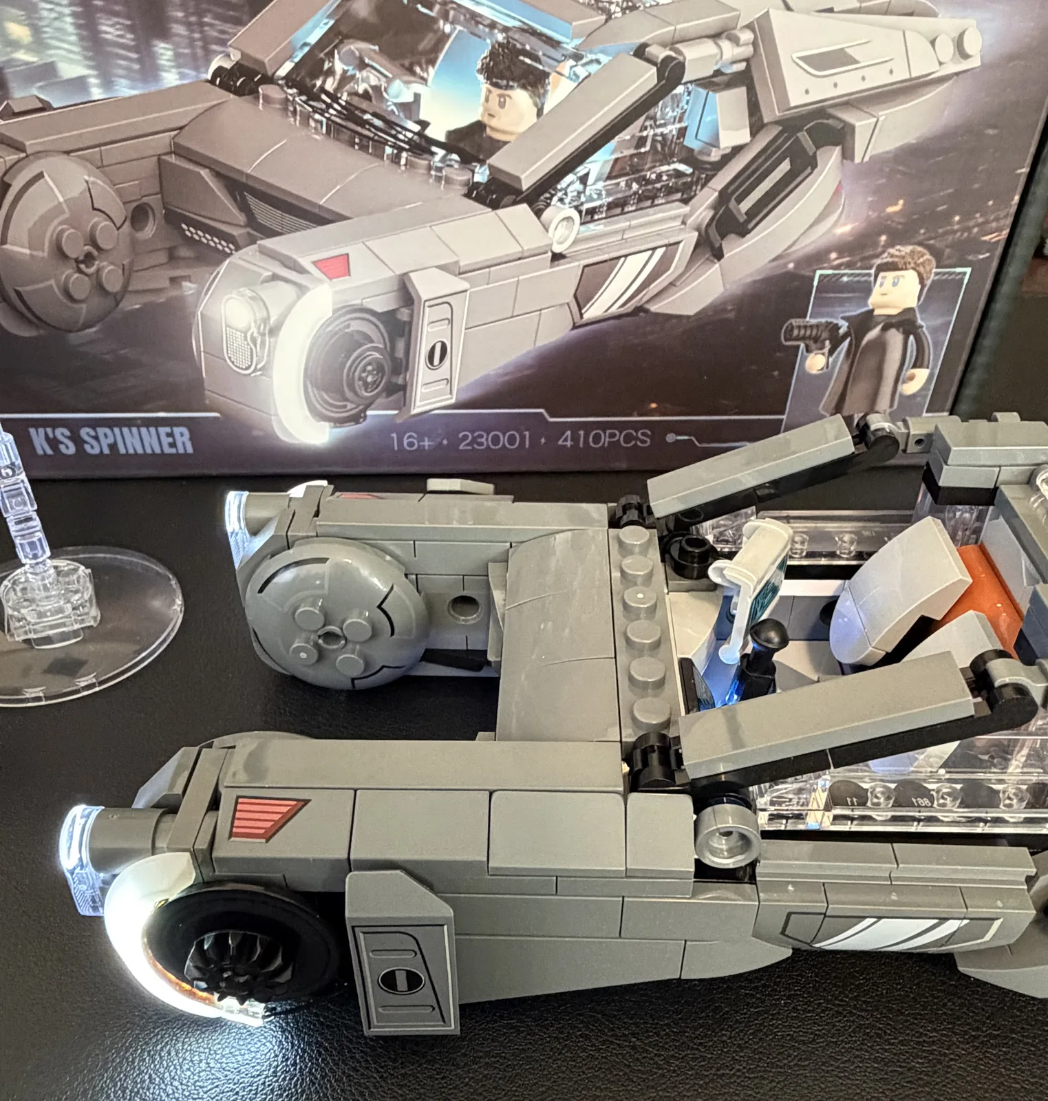 Lumibricks 23001 K's Spinner — finished build, front three-quarter view