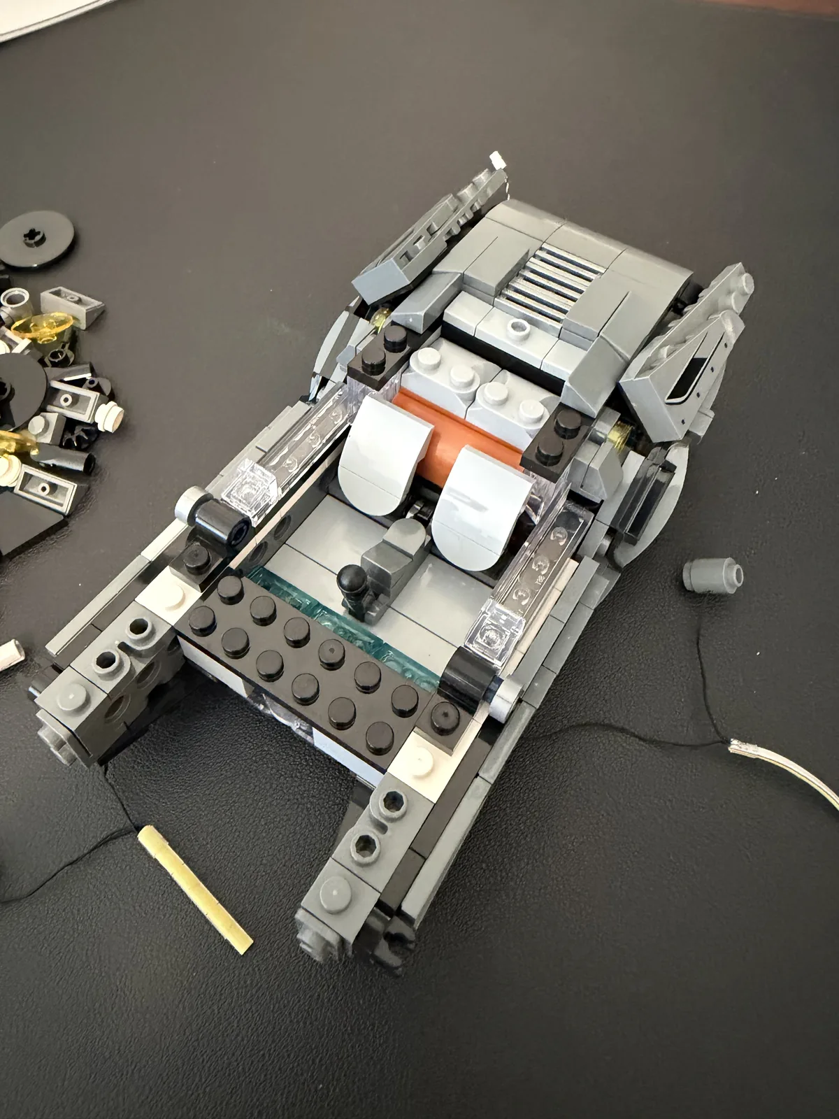 Lumibricks 23001 K's Spinner — stage two body and cockpit assembly